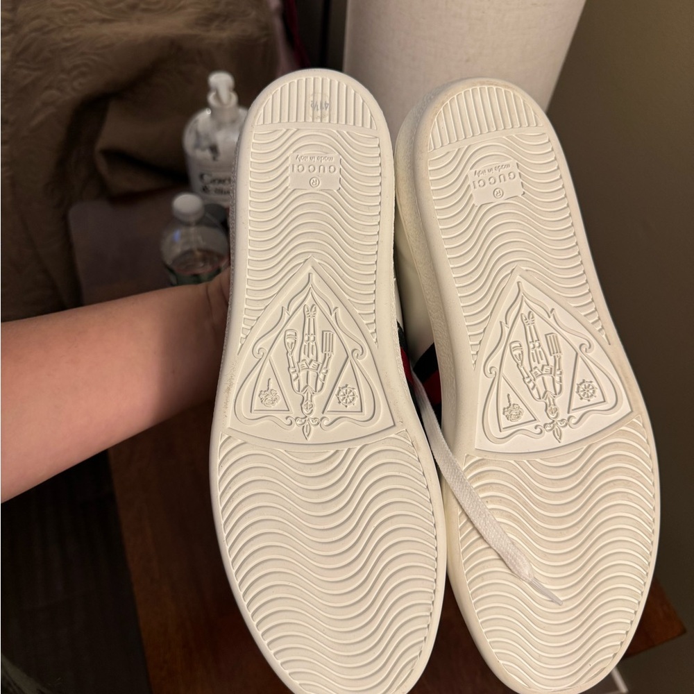 Gucci White Sneakers with Green and Red Accents - Picture 5 of 9